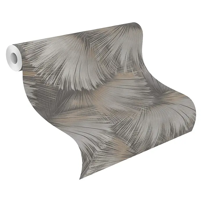 Rasch Incanto Vliestapete Fächer - Grau-Bronze, Grafisch, 10,05 x 0,53 m - Nahaufnahme einer Rolle Vliestapete mit einem stilvollen Federdesign. Das Design verleiht jedem Raum Eleganz und Textur.