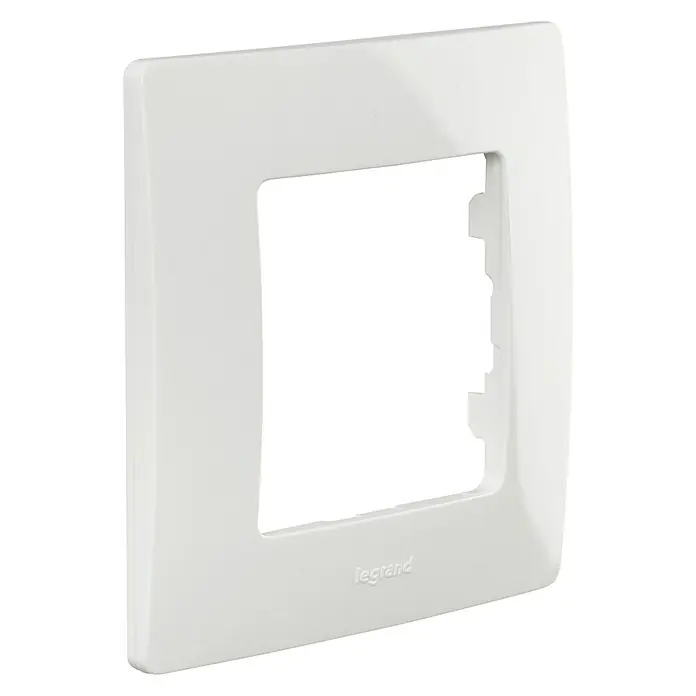 Legrand Niloé Marco - Blanco, Modelo de mecanismos: x 1, Plástico, Instalar - Placa frontal blanca Legrand para una instalación limpia y elegante de interruptores y enchufes. Diseño de alta calidad para cualquier espacio.