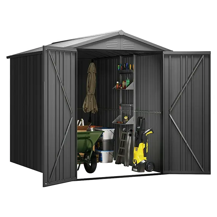 Hoggar Gerätehaus Pioneer Y50 - Außenmaß inkl. Dachüberstand (B x T): 168 x 256 cm, Anthrazit, Stahl, 4,3 m² - Metall-Gartenschuppen mit geöffneten Türen, der Gartengeräte wie Schubkarre, Regale, Leiter und einen gelben Hochdruckreiniger zeigt.