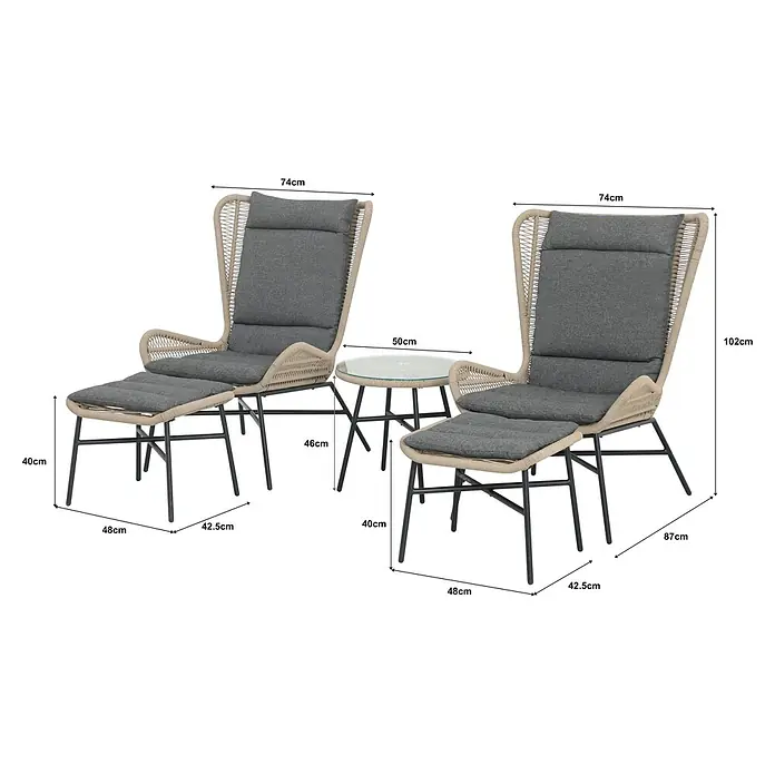 Conjunto de muebles Frida - 5 pzs., Acero/Textiline, Antracita/Marrón - Dos sillas de ratán con reposapiés y una mesa pequeña. Perfectas para el jardín o el patio. Las dimensiones están indicadas.