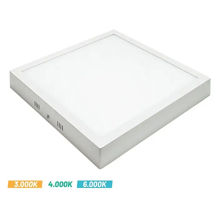 Alverlamp Downlight LED empotrable - 40 W, L x An x Al: 40 x 40 x 4 cm, Blanco cálido - Primer plano de una lámpara de techo LED cuadrada con marco blanco, que muestra una solución de iluminación moderna para interiores.