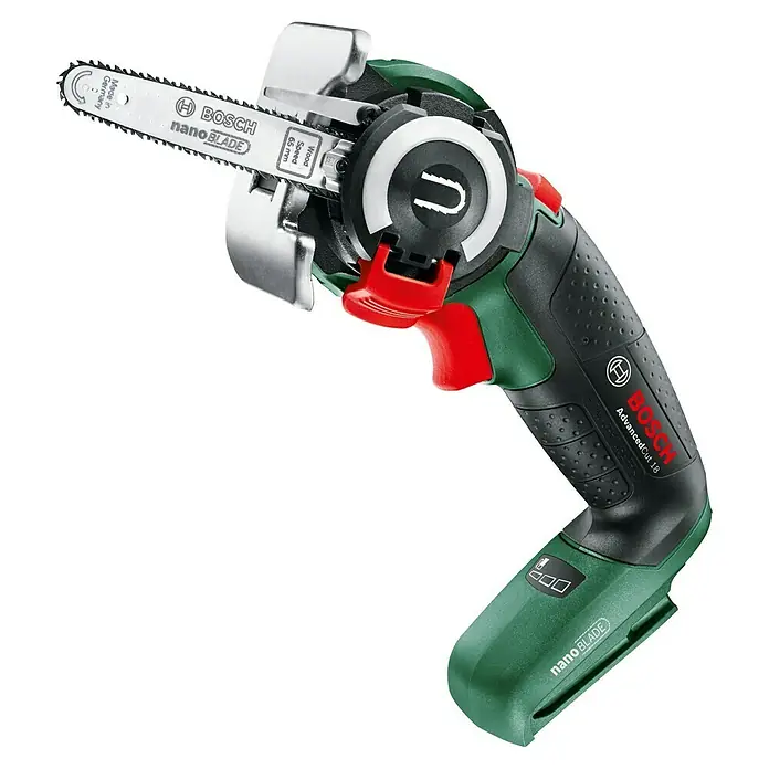 Bosch Power for All 18V NanoBlade-Säge AdvancedCut 18 - Leerlaufdrehzahl: 7.000 U/min, 18 V, Ohne Akku - Nahaufnahme der Bosch AdvancedCut 18 Akku-Kettensäge mit NanoBlade-Technologie, ideal für präzise und vibrationsarme Schnitte.