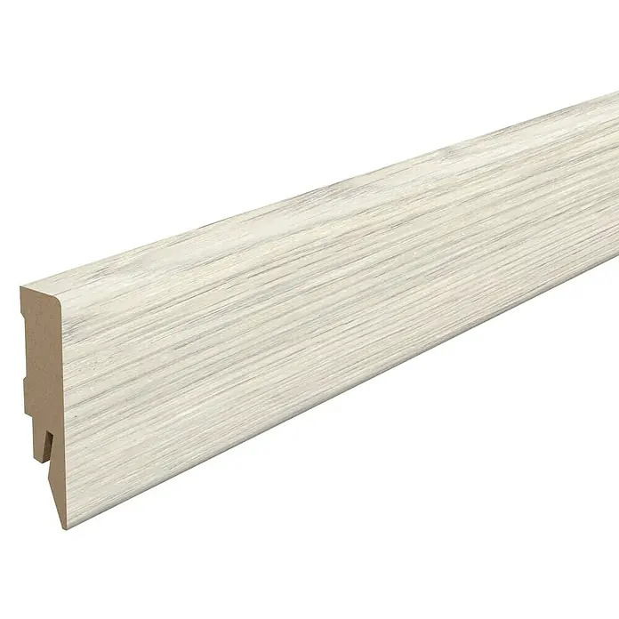 Egger Sockelleiste Cubical L582 Brook Eiche weiss - 240 cm x 14 mm x 58 mm, MDF - Eine einzelne weiße Sockelleiste. Perfekt für jeden Raum, um einen sauberen und stilvollen Übergang zwischen Wand und Boden zu schaffen.