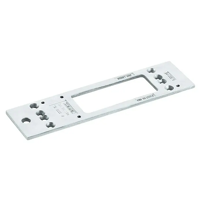 GEZE Montageplatte TS 3000 - L x B x H: 226 x 60 x 60 mm, Passend für: Feuerschutztür und Rauchschutztür zur Türblattmontage, Silber - Ein detailreiches Bild einer GEZE Montageplatte aus Metall mit Löchern und Gravuren für eine sichere Befestigung.