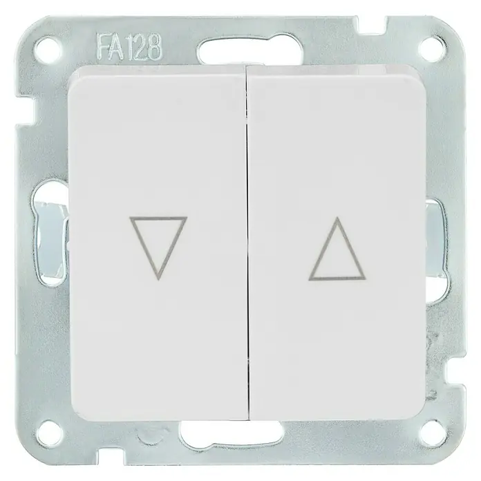 Luceco Oxford Tecla de control de persiana - Blanco, 10 A, Atornillado - Primer plano de un interruptor de persiana enrollable con dos botones marcados con flechas arriba y abajo para controlar las persianas.