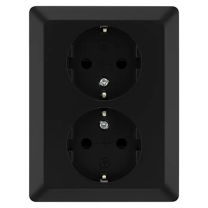 Luceco Oxford Enchufe doble - Negro, Mate, Plástico, Montaje en la pared - Enchufe doble negro para uso interior, perfecto para salones y oficinas, con un diseño robusto para mayor durabilidad.