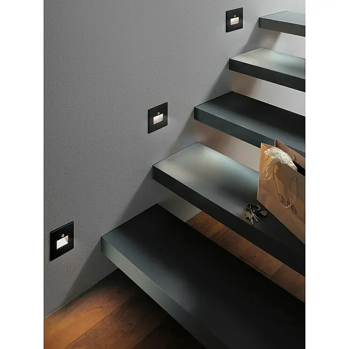 Paulmann LED-Wandstrahler - 2,2 W, L x B x H: 4,2 x 8 x 8 cm, Schwarz, Warmweiß - Elegante Treppenhausbeleuchtung mit eingelassenen LED-Wandleuchten, die ein warmes, indirektes Licht spenden.