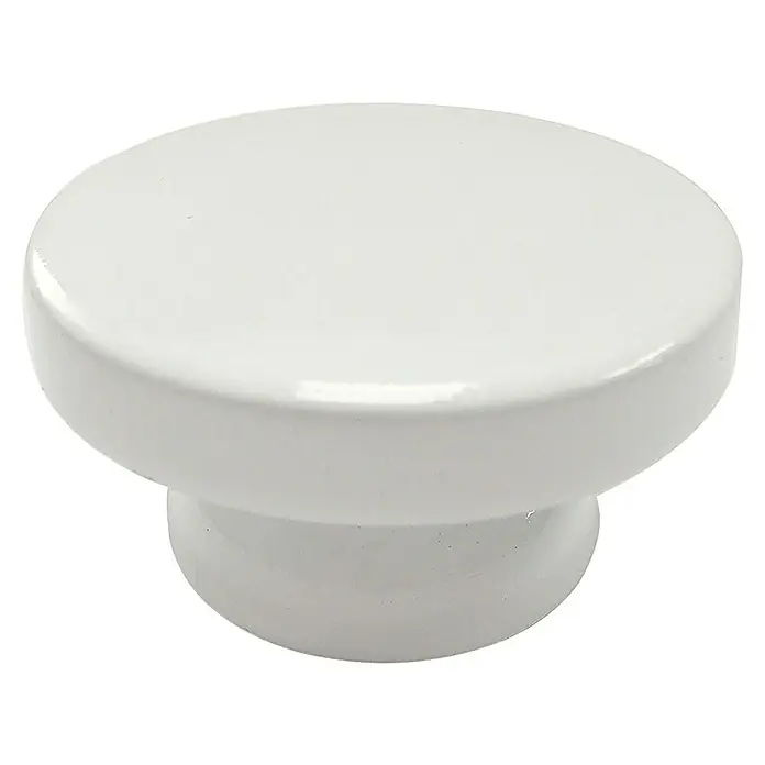 Rei Pomo para muebles Haya - Diámetro: 38 mm, Blanco, 6 ud. - Primer plano de un pomo de mueble de cerámica blanca con un acabado brillante.