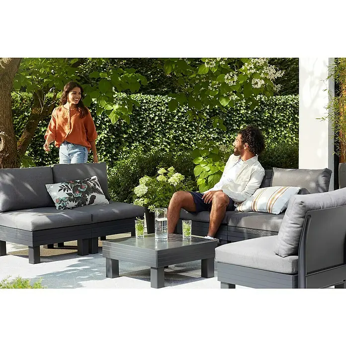 Keter Elements Respaldo de respaldo con cojín - L x An x Al: 60 x 17 x 57 cm, Negro/Gris - Relájate al aire libre con nuestro elegante conjunto de salón gris, diseñado para comodidad y elegancia, perfecto para recibir invitados.