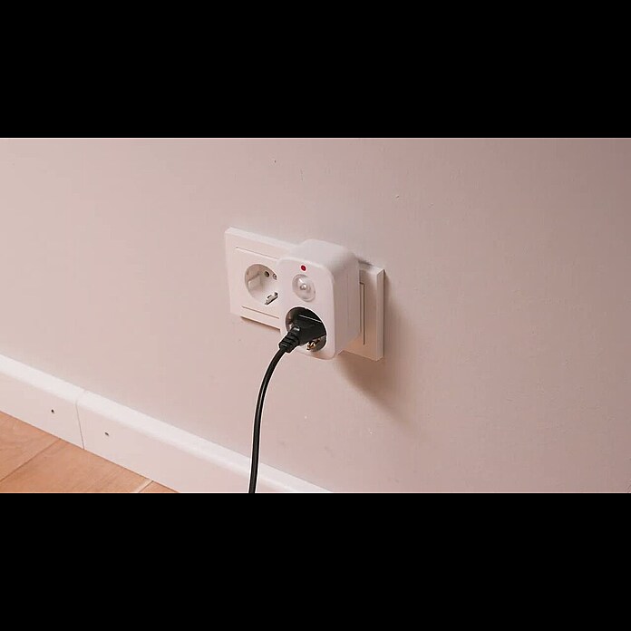Voltomat Međuutičnica sa senzorom svjetlosti  (Bijele boje, 230 V, Maksimalna priključna snaga: 3.680 W) | BAUHAUS