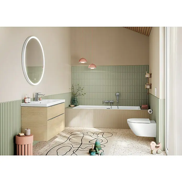 Villeroy & Boch Subway 3.0 Waschbeckenunterschrank - Nordik Oak, Anzahl Schubladen: 2 Stk., Farbe Griff: Aluminium glänzend, B x T x H: 97,3 x 47,8 x 57,6 cm, Mit Beleuchtung - Modernes Bad mit Holzwaschtisch, weißem Waschbecken, beleuchtetem Spiegel, Badewanne und wandhängendem WC in Pastellfarben.