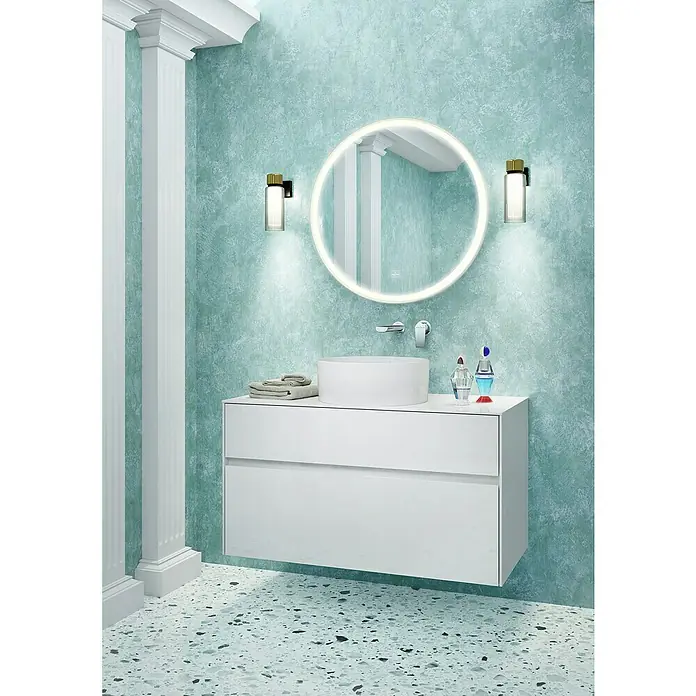 Villeroy & Boch Subway 3.0 Lichtspiegel - Durchmesser: 71,2 cm, White Matt - Weißer wandhängender Badunterschrank mit Aufsatzwaschbecken und rundem beleuchtetem Spiegel.