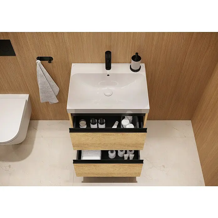 Riva Urban 2.0 Einbauwaschbecken - 60,5 x 47 cm, Weiß - Ein moderner Waschtisch mit offen Schubladen, die Toilettenartikel zeigen. Der Waschtisch hat ein zeitgemäßes Design.