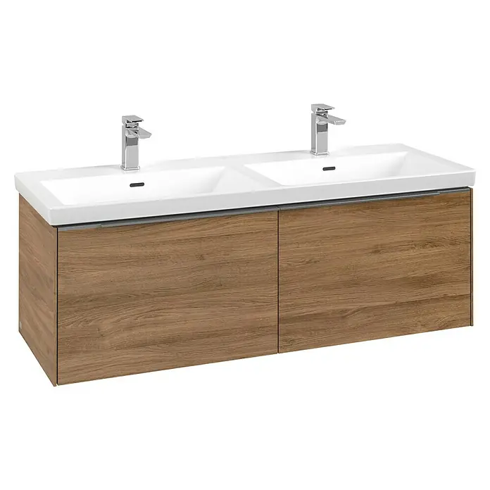 Villeroy & Boch Subway 3.0 Waschbeckenunterschrank - Kansas Oak, Anzahl Schubladen: 2 Stk., Farbe Griff: Aluminium glänzend, B x T x H: 127,2 x 47,8 x 42,9 cm, Ohne Beleuchtung, Geeignet für Doppelwaschtisch - Doppelwaschtisch mit zwei weißen Waschbecken, Chromarmaturen und hellbraunem Holzschrank.