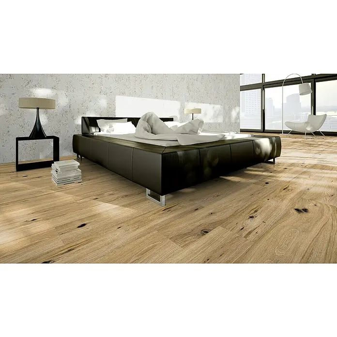 Granorte Korkboden Ecoprint - Eiche Antique, Landhausdiele, 1.164 x 194 x 8,5 mm - Heller Holzfußboden mit ausgeprägten Ästen und Maserung in einem modernen Schlafzimmer.