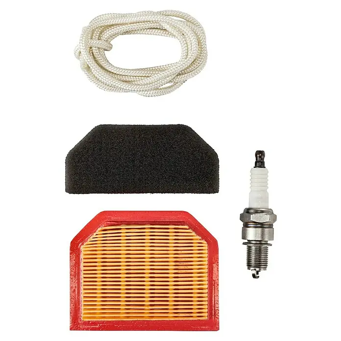 Scheppach Wartungs-Kit für Rasenmäher - 4-Takt-Benzin Geräte, 5 -tlg. - Wartungsteile für Kleinmotoren: weißes Starterseil, schwarzer Schaumstoffluftfilter, rot-oranger Papierluftfilter und eine Zündkerze.