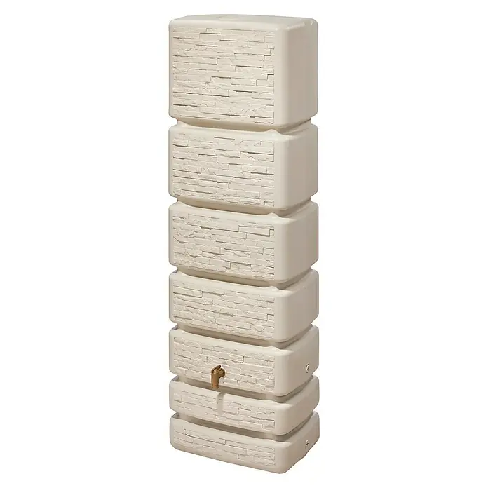 4rain Regenspeicher Slim Stone - 350 l, Sandbeige, 1 Stk. - Stapelbarer und beiger Wassertank mit Steinmusterung und Messing-Zapfhahn für den Garten.