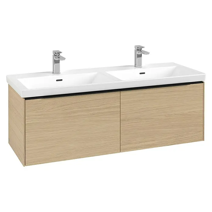 Villeroy & Boch Subway 3.0 Waschbeckenunterschrank - Nordik Oak, Anzahl Schubladen: 2 Stk., Farbe Griff: Volcano Black, B x T x H: 127,2 x 47,8 x 42,9 cm, Ohne Beleuchtung, Geeignet für Doppelwaschtisch - Doppelwaschtisch mit hellem Holzfinish, weißen Keramikwaschbecken und Chromarmaturen.