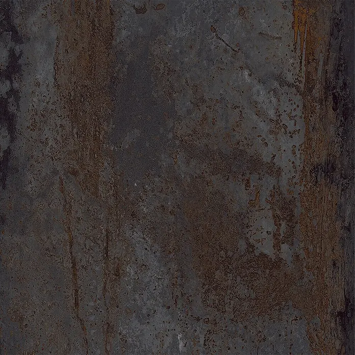 Feinsteinzeugfliese Flatiron - 60 x 120 cm, Schwarz, Matt - Abstraktes Bild einer dunklen, strukturierten Fliesenoberfläche mit Rosteffekten für ein industrielles Design.
