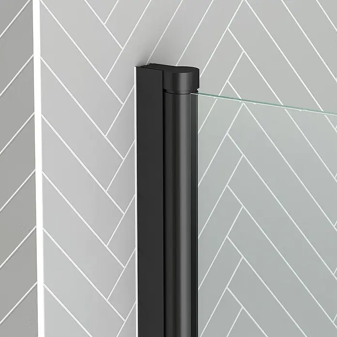 Aurlane Badewannenaufsatz Essential - B x H: 70 x 120 cm, 1 Stk., Schwarz - Schwarzes Duschkabinenprofil mit Glasplatte vor einer grauen Fischgrät-Fliesenwand.