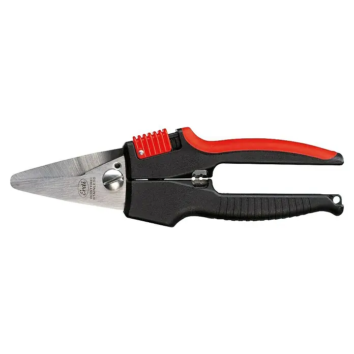 Bessey Tijera universal multiusos Combinox - Largo: 190 mm, Longitud de corte: 40 mm, Acero inoxidable, Negro/Rojo - Primer plano de unas tijeras para césped con mango rojo y negro. Una herramienta útil para cualquier jardinero para conseguir cortes precisos en la hierba.