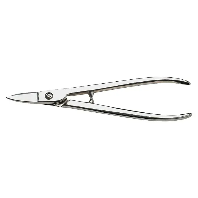 Bessey Goldschmiede-Schere D72-2-SB - 180 mm, Geschmiedeter Stahl - Nahaufnahme einer silbernen Bonsai-Schere mit schlanken Griffen und scharfen Klingen, die für präzise Schnitte konzipiert ist.