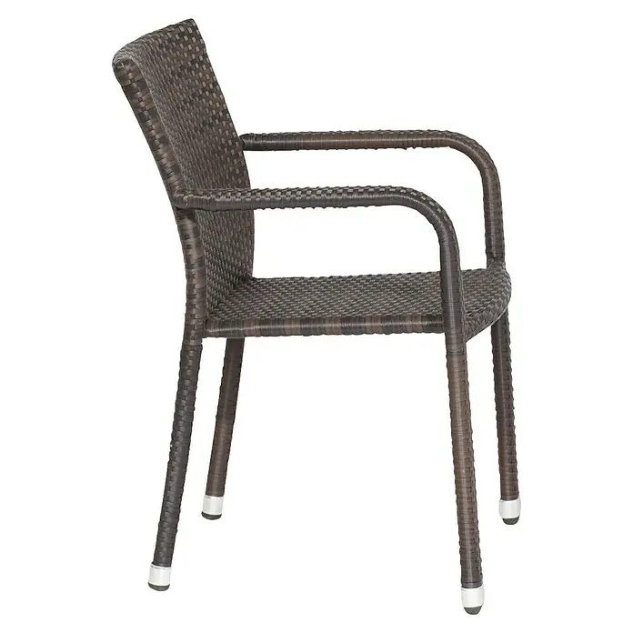 Gardamo Stapelstuhl Minas im Set - 2 Stk., 100% Polyethylen, Maron, B x T x H: 56 x 60 x 83 cm - Detailaufnahme eines Rattanstuhls mit Armlehnen und stabilen Beinen, ideal für den Außenbereich.