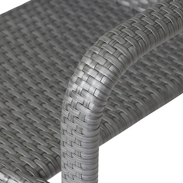 Gardamo Stapelstuhl Minas im Set - 2 Stk., 100% Polyethylen, Grau, B x T x H: 56 x 60 x 83 cm - Nahaufnahme eines grauen, gewebten Gartenstuhls, der Robustheit und stilvolles Design für den Außenbereich vereint.