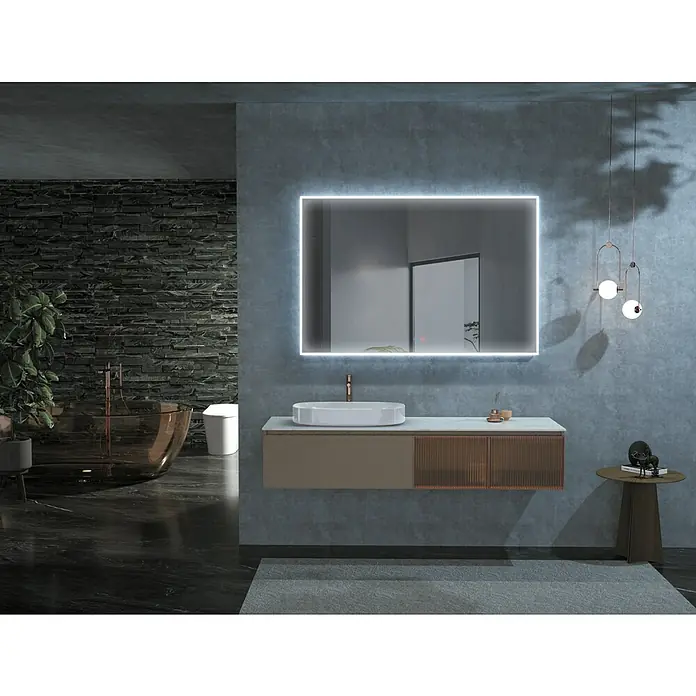 LedImex Espejo con luz Boston - 100 x 80 cm - Un baño moderno con un espejo iluminado sobre un tocador, una bañera independiente y detalles elegantes.