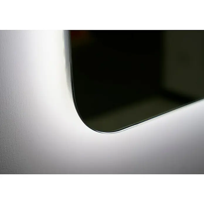 LedImex Espejo con luz Dinamarca - 80 x 80 cm - Primer plano de un espejo moderno con bordes redondeados colgado en una pared blanca, mostrando un diseño elegante y minimalista.