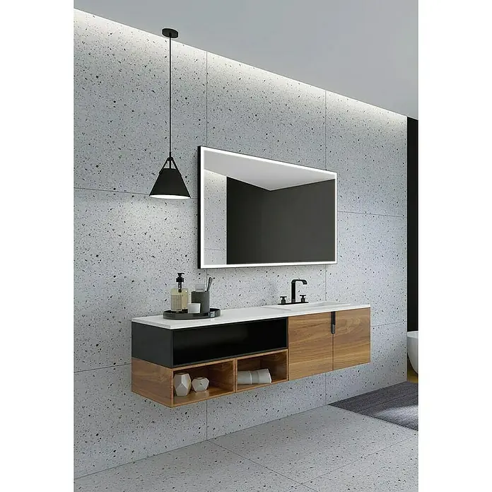 LedImex Espejo con luz Suiza - 90 x 80 cm, Sensor, Función antivaho - Interior de baño moderno con lavabo suspendido de aspecto madera y un lavabo negro sobre encimera, bajo un espejo iluminado.