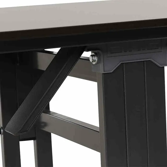 Alco Gartentisch - L x B x H: 120 x 80 x 74 cm, Stahl, Anthrazit, Klappbar - Detailaufnahme eines schwarzen Klapptisches, der Stabilität und Funktionalität für verschiedene Anwendungen bietet.