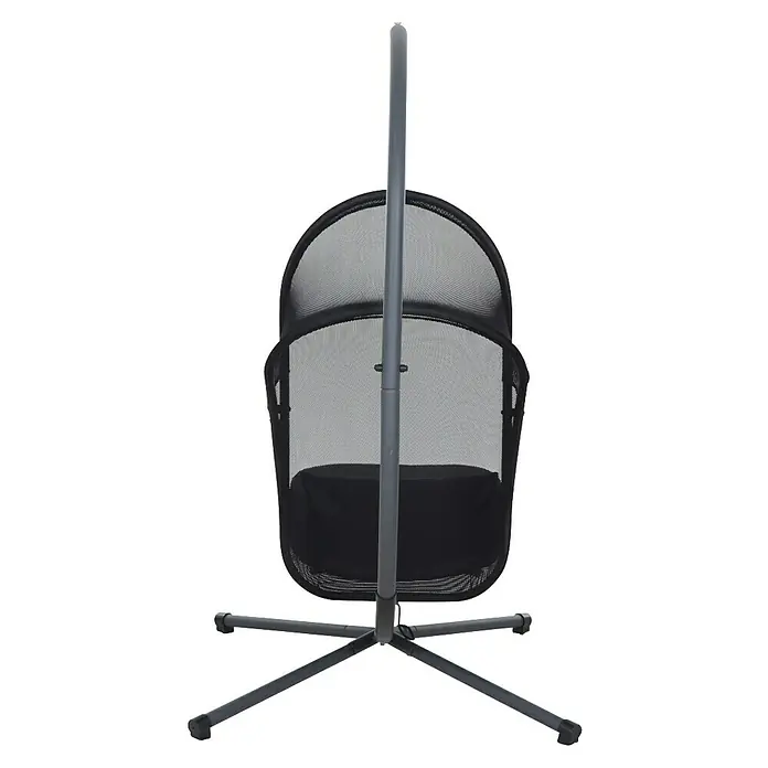 Siena Garden Hängesessel Yobaya mit Schutzhülle - L x B x H: 106 x 123 x 195 cm, Schwarz - Nahaufnahme eines hängenden Babykorbs mit einem stabilen grauen Rahmen und einem schwarzen Netzstoff, der Komfort und Stil für Ihr Baby bietet.