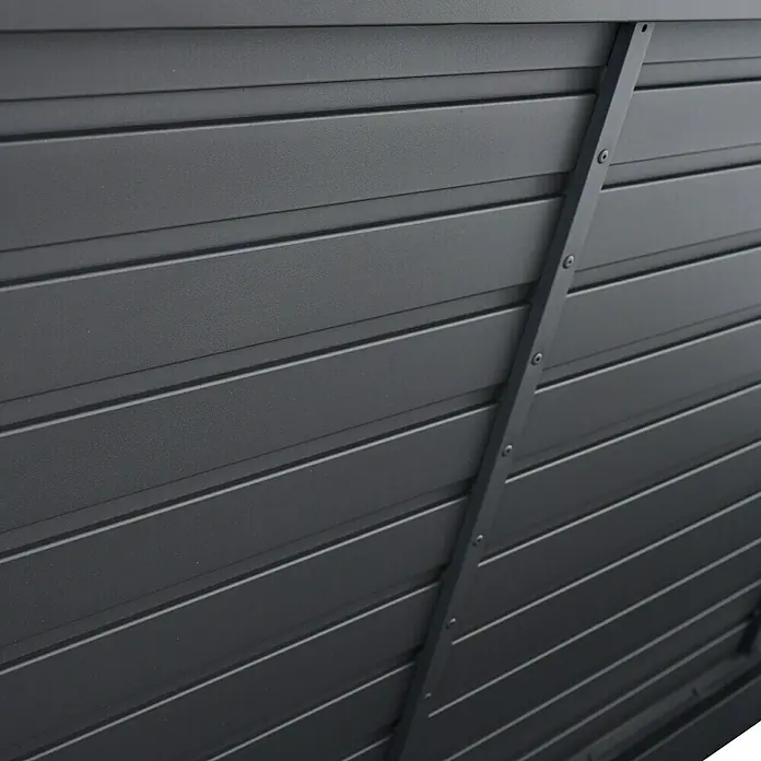 Siena Garden Garten-Aufbewahrungsbox Sabano - 181 x 79,3 x 75 cm, Aluminium, Anthrazit - Nahaufnahme einer grauen Gartenbox mit horizontalen Linien und einer diagonalen Metallstütze.