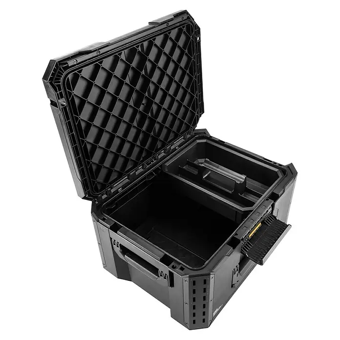 ToughBuilt StackTech Werkzeugkasten Large - L x B x H: 40,6 x 53,3 x 29,7 cm, Kunststoff, Traglast: 45 kg - Schwarzer, offener Werkzeugkoffer mit geräumigem Innenraum und strukturiertem Deckel für den Transport und die Aufbewahrung von Werkzeugen.