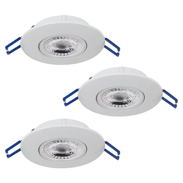 Eglo LED-Einbauleuchte Agulo - Warmweiß, Durchmesser: 9 cm, Weiß - Drei runde, weiße LED-Einbaustrahler mit blauen Anschlussklemmen auf einem schwarzen Hintergrund, die für eine helle und effiziente Beleuchtung sorgen.