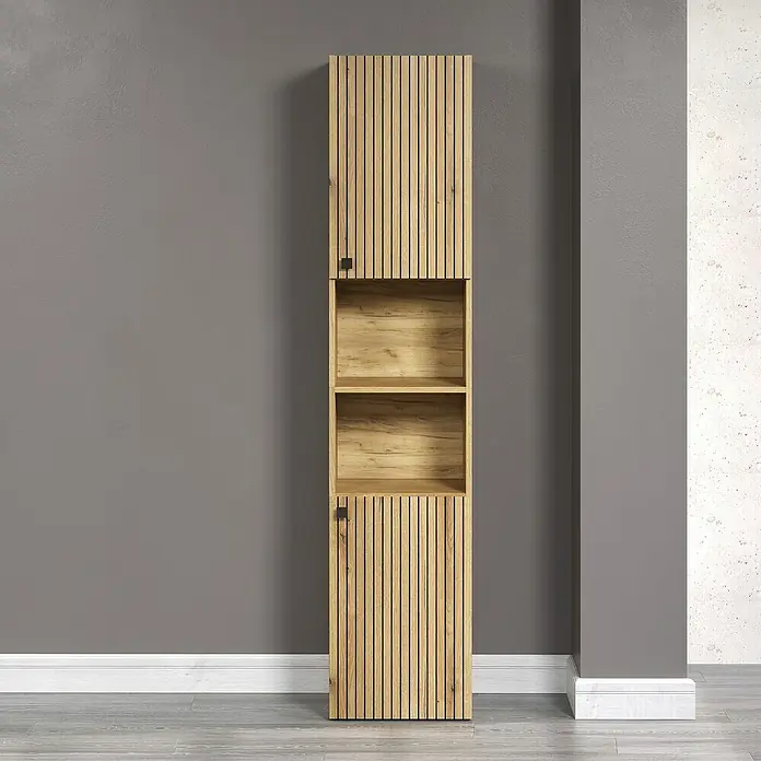 Trendteam Niklas Hochschrank - B x T x H: 40 x 31 x 186 cm, Evoke Eiche, Strukturiert - Ein schlanker, hölzerner Hochschrank mit zwei Fächern und zwei Türen, die mit einem gerippten Design versehen sind. Perfekt für moderne Einrichtungen.