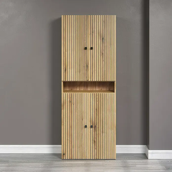 Trendteam Niklas Hochschrank - B x T x H: 70 x 31 x 186 cm, Evoke Eiche, Strukturiert, Mit offenem Fach - Ein moderner Holzschrank mit vertikalen Lamellen und schwarzen Griffen, ideal für stilvolle Aufbewahrung.