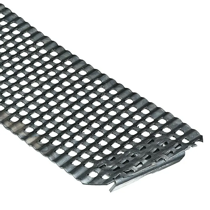Stanley Hoja de repuesto surform - Largo: 150 mm, Específico para: Cepillo surform, Fino - Imagen de un peldaño antideslizante de metal con orificios punzonados, ideal para aplicaciones industriales.