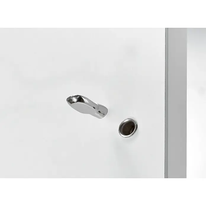 Hettich Steckbodenträger - Durchmesser: 7 mm, Silber, Stahl - Nahaufnahme eines glänzenden, silberfarbenen Türgriffs neben einem Schlüsselloch auf einer weißen Oberfläche.