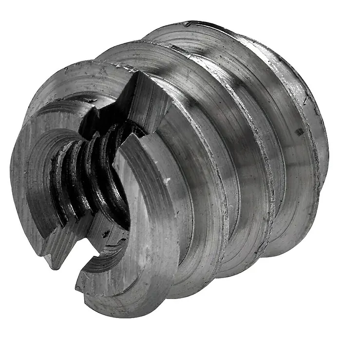 Suki Manguito roscado - M 5, Acero, 1 ud. - Inserto roscado robusto de metal plateado con rosca interna y externa, y extremo ranurado.