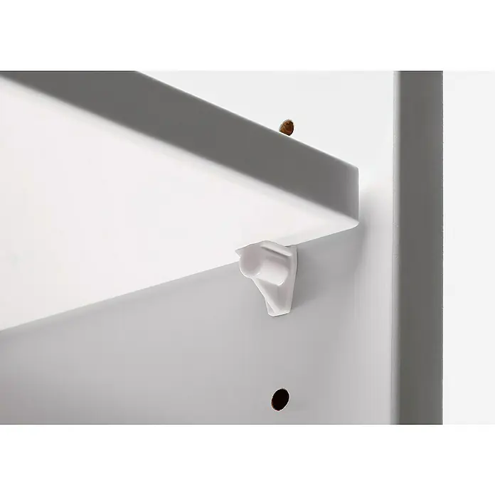 Hettich Steckbodenträger Safety - Durchmesser: 6 mm, Weiß, Stahl - Detailaufnahme eines weißen Regals mit einer kleinen weißen Halterung zur Befestigung. Robuste Konstruktion für zuverlässigen Halt.