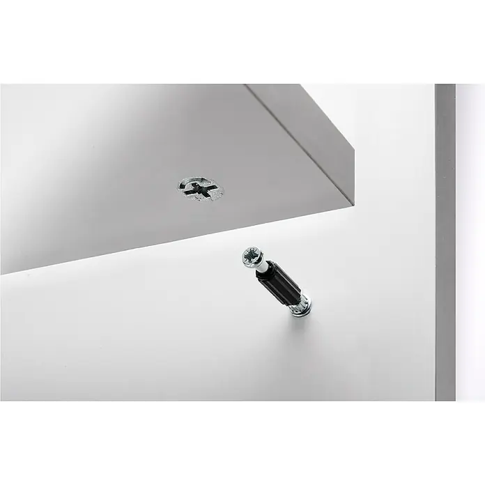 Hettich Einschraub-Bodendübel - Ø x L: 5 x 30 mm - Möbelverbinder: Metall-Exzenter und Verbindungsschraube mit schwarzer Hülse, bereit zur Möbelmontage zweier weißer Platten.