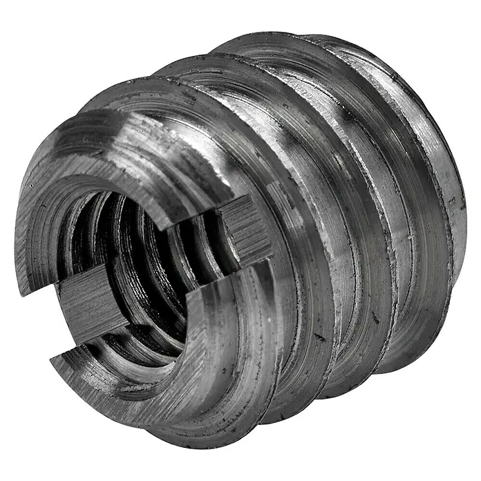 Hettich Eindrehmuffe - Schraubengewinde: M 8, Lochdurchmesser 1: 10 mm, Stahl - Nahaufnahme einer selbstschneidenden Gewindebuchse aus Metall, die für dauerhafte Gewinde in weichen Materialien sorgt.