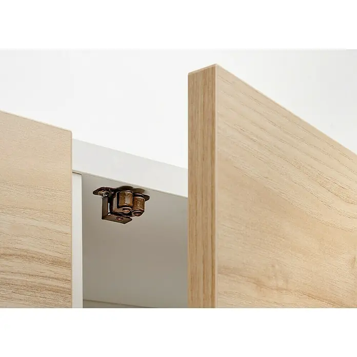 Hettich Rollenschnapper - L x B x H: 33 x 14 x 28 mm, Bronze - Bronze-farbiger Rollverschluss in hellem Holzschrank montiert, sichtbar zwischen zwei leicht geöffneten Türen.