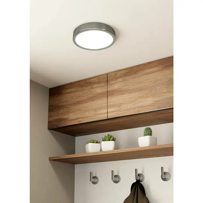 Eglo LED-Deckenleuchte rund Fueva 5 - Ø x H: 210 x 28 mm, Nickel matt - Deckenleuchte mit runder Form und silbernem Rahmen, die helles Licht in einem modernen Raum spendet.