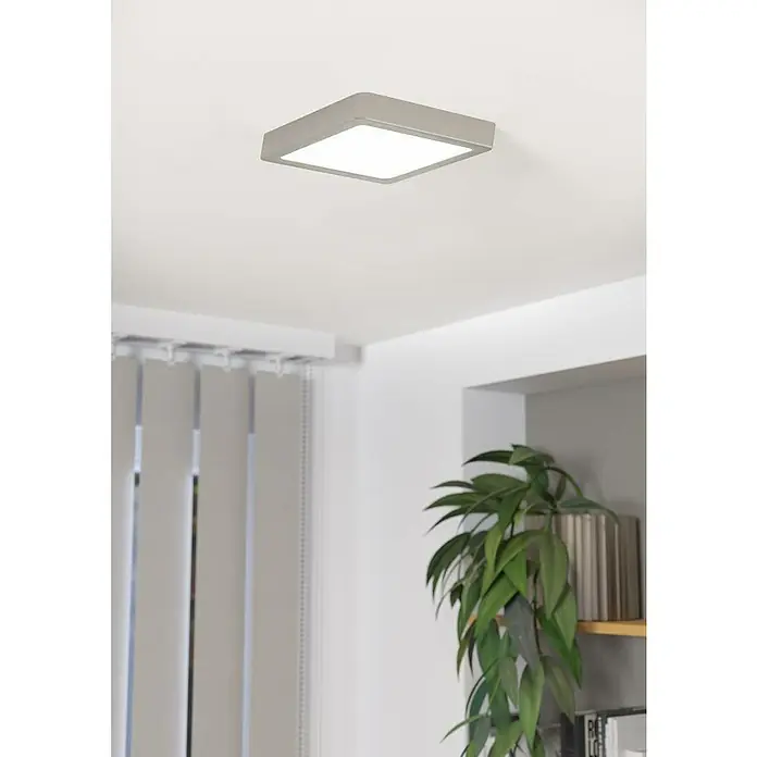 Eglo Fueva 5 LED-Deckenleuchte - 16,5 W, 21 x 21 x 2,8 cm, Nickel-matt, Neutralweiß - Deckenleuchte mit quadratischer Form und modernem Design. Die Leuchte spendet ein angenehmes, helles Licht und passt gut in moderne Wohnräume.