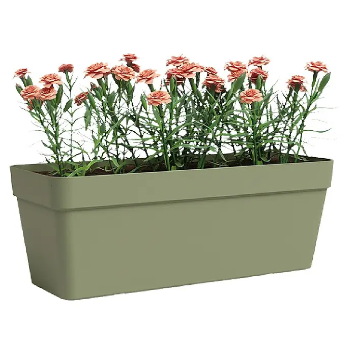 Artevasi Balkonkasten Capri - Weißgrün, Kunststoff, Matt - Nahaufnahme eines rechteckigen Blumenkastens in Olivgrün mit rosa Nelkenblüten, ideal für Balkon oder Terrasse.