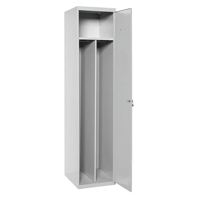 Simonrack Simonlocker Taquilla Prof. Single-Divider Adicional Desmontada - L x An x Al: 50 x 40 x 180 cm, Número de puertas: 1 ud., Gris - Un armario metálico gris abierto con compartimentos y un estante ofrece un práctico espacio de almacenamiento para ropa y artículos.