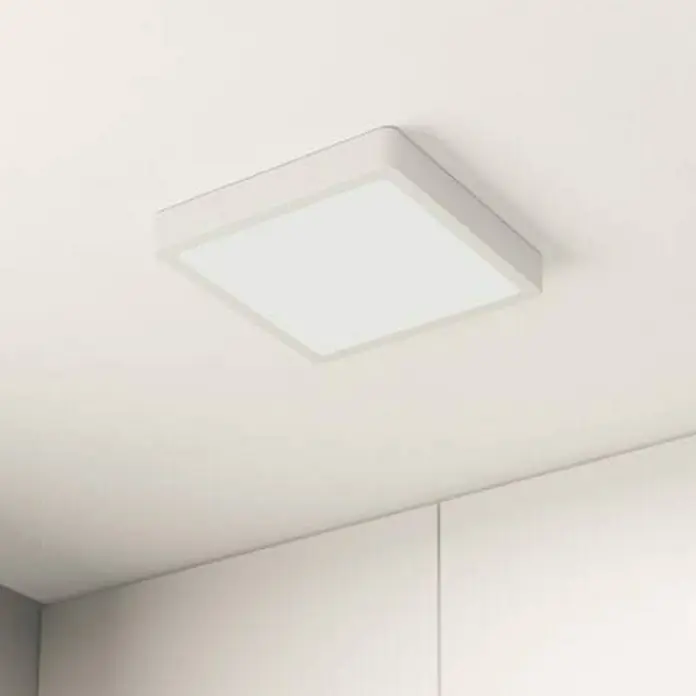 Eglo Fueva 5 LED-Deckenleuchte - 16,5 W, 21 x 21 x 2,8 cm, Weiß, Neutralweiß - Quadratische LED-Deckenleuchte in Weiß, die ein helles und modernes Licht in den Raum bringt. Elegantes und minimalistisches Design.